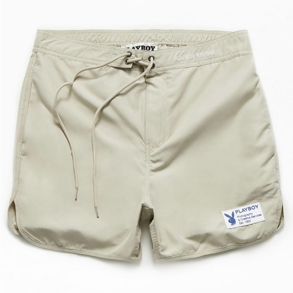 Playboy By PacSun Scallop 15" Swim Trunks Small
🔥SOLD OUT🔥 NWT